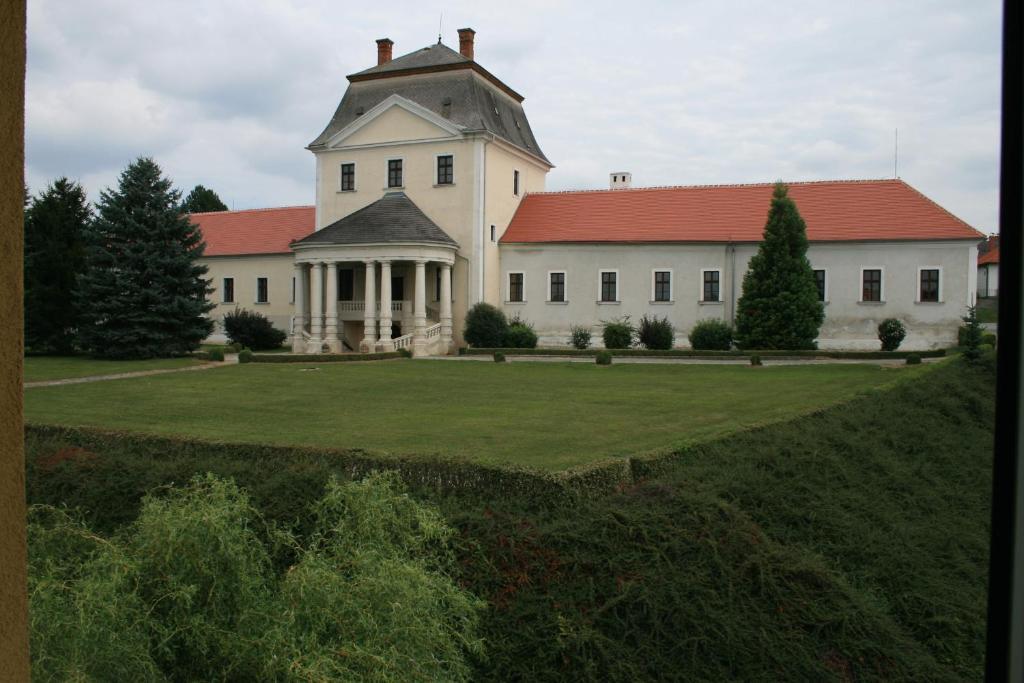 Pension Schlossblick Nebersdorf Exterior foto